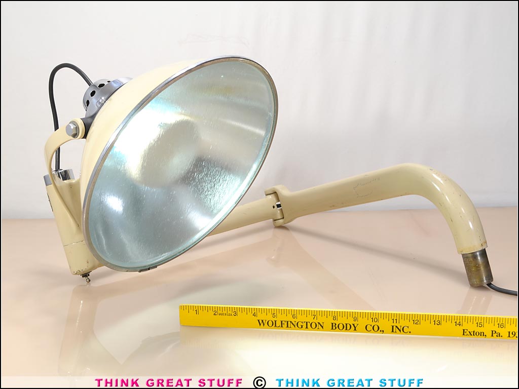 Product photo #101_0262 of SKU 21005011 (Working c.1940s Wilmot Castle Dental Surgical Lamp 513)